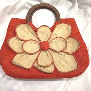 Mar Y Sol Red Woven Sisal Tote Bag Wood Handle Flower Applique Madagascar